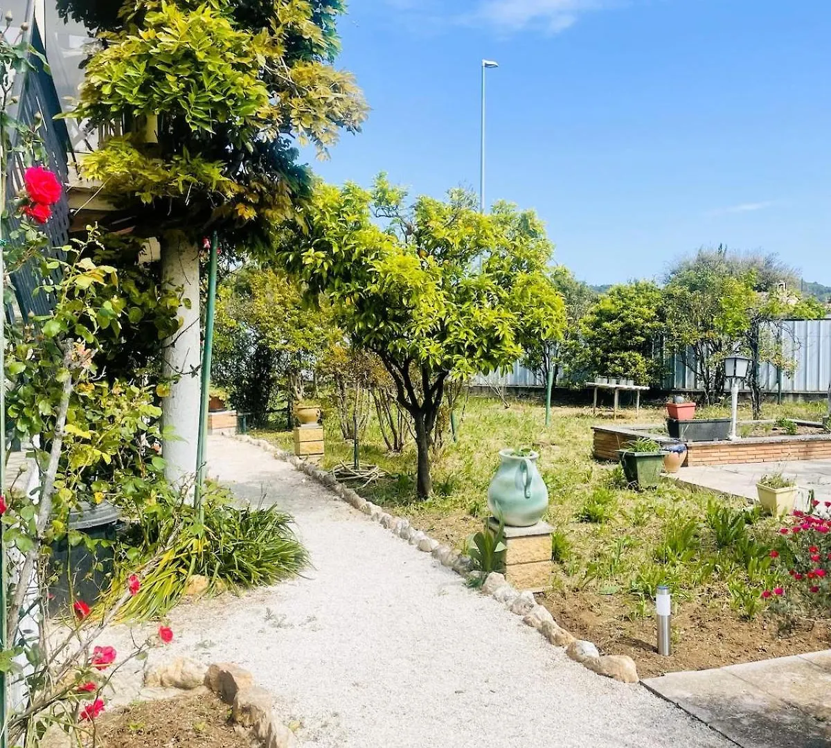 Maison Independante 52 M2, Clim, Wifi Et Jardin La Londe-les-Maures 0*,