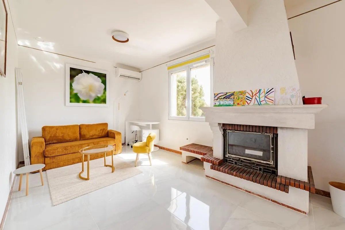 Maison Independante 52 M2, Clim, Wifi Et Jardin La Londe-les-Maures