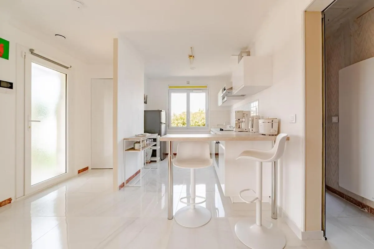 Maison Independante 52 M2, Clim, Wifi Et Jardin La Londe-les-Maures 0*,